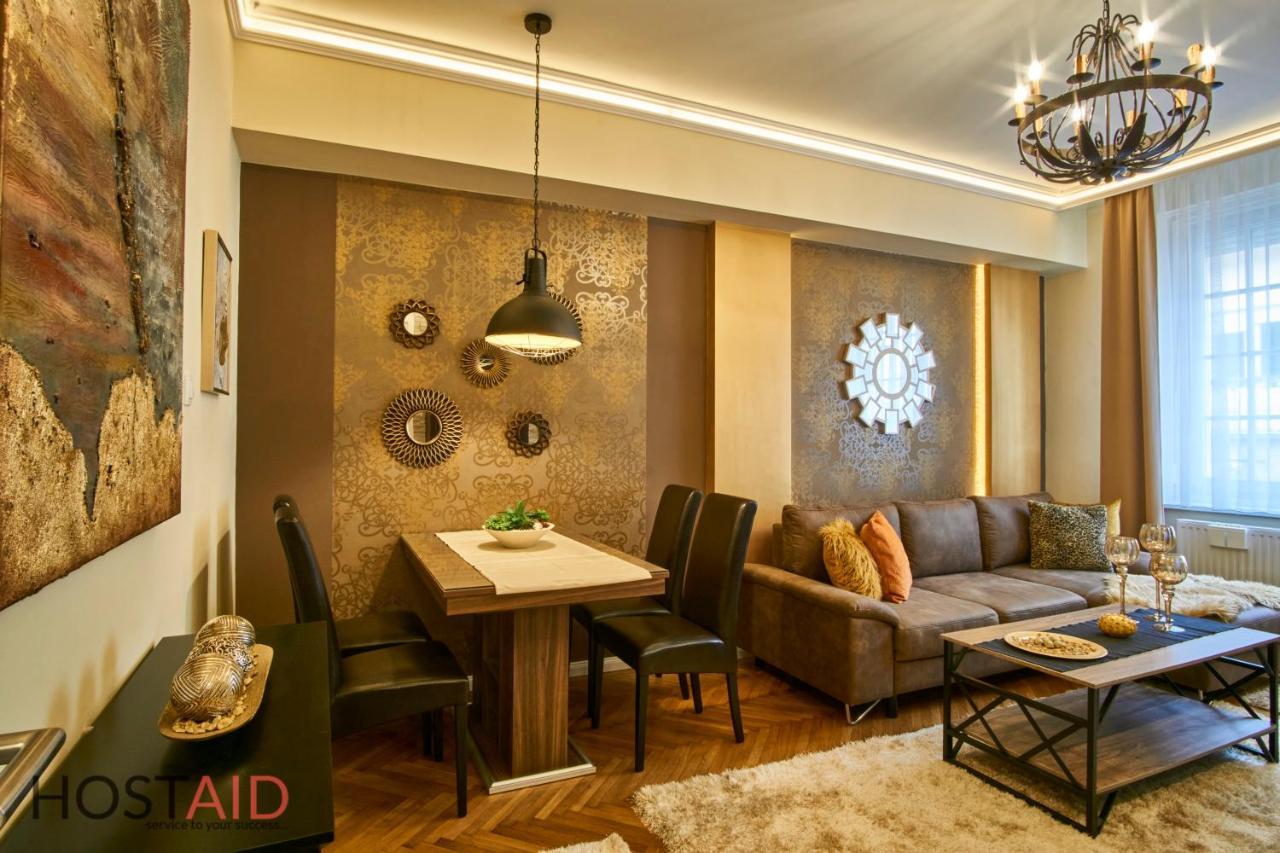 R7 Design Apartment - Hostaid Budapest Exteriör bild